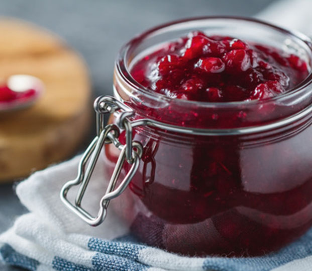 rote-marmelade-preiselbeeren