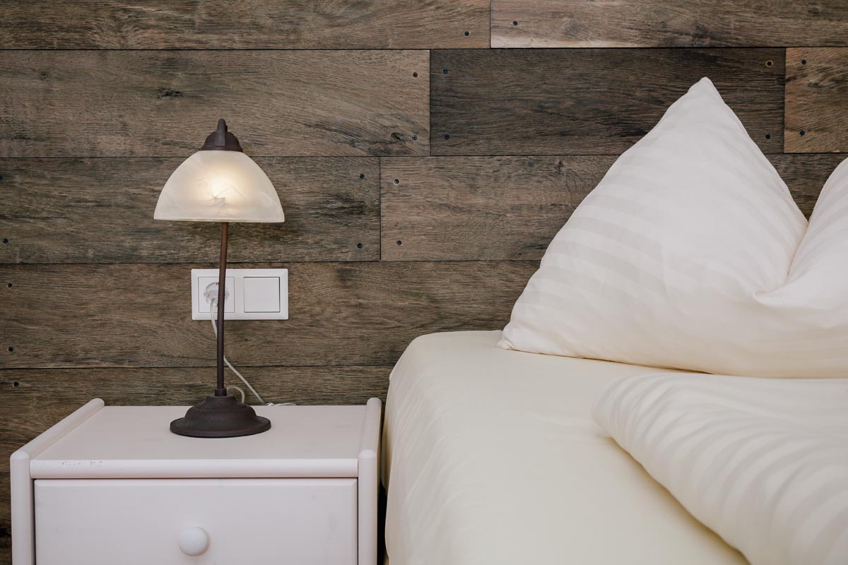 lampe-polster-schlafraum